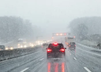 Трассы закрыты на западе Казахстана из-за метелей