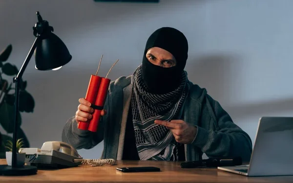 Школу в Павлодаре «заминировали» по письму