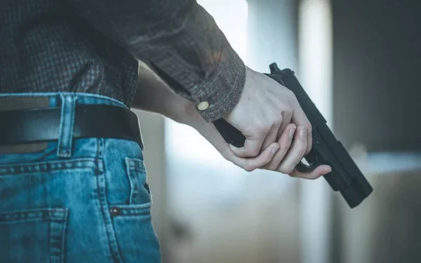 Выстрелил и сбежал: в Астане драка двух мужчин закончилась стрельбой