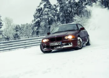 Астанчанина арестовали на 15 суток за дрифт около триумфальной арки