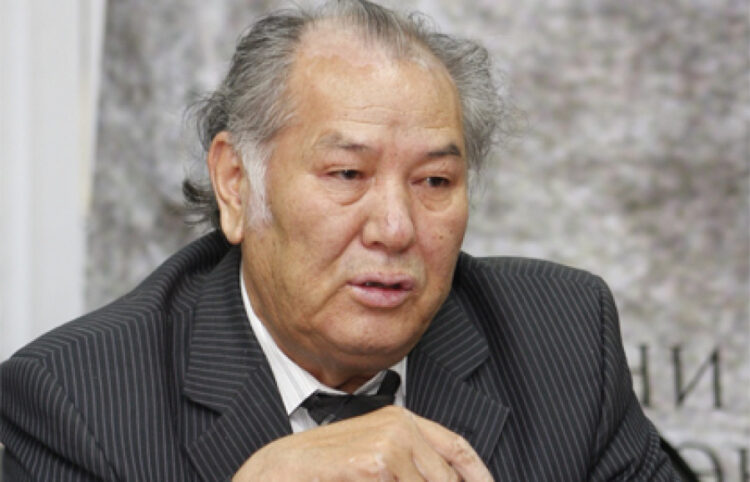 Белгілі жазушы, драматург Дулат Исабеков дүние салды