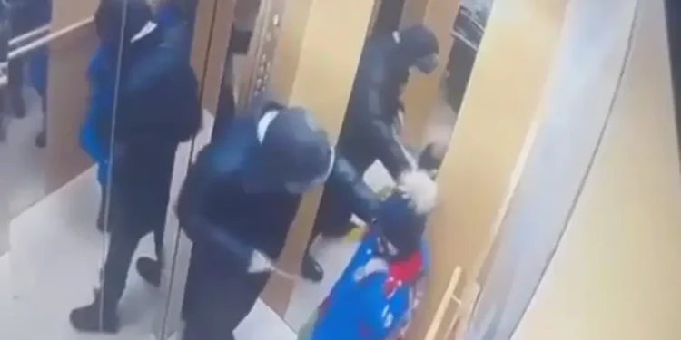 Астанада лифтіде зардап шеккен баланың анасы: «Балам қант диабетімен ауыратын еді»