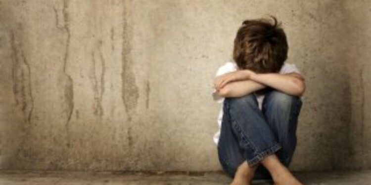 Алматыда жасөспірімді үш жыл бойы әкесінің ағасы зорлап жүрген