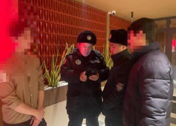 В Астане оштрафовали заведения за курение кальяна