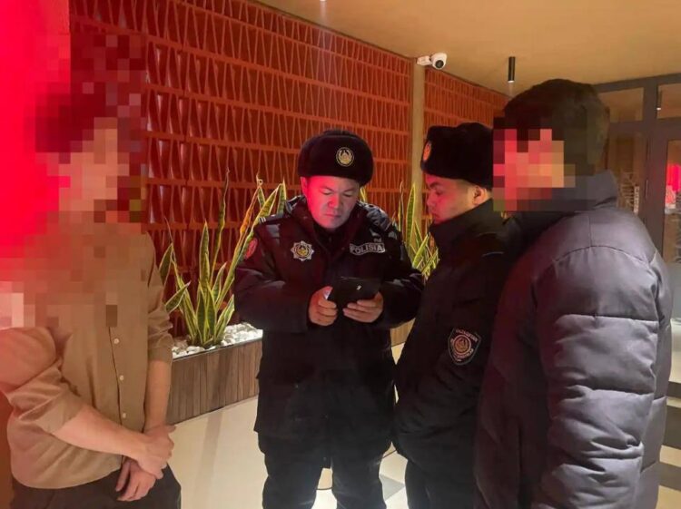 В Астане оштрафовали заведения за курение кальяна