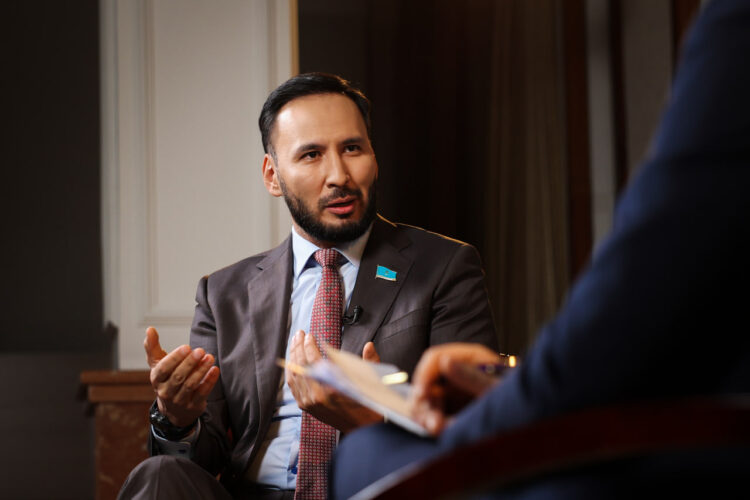 «Банки получили от правительства 40 млрд долларов помощи» — депутат