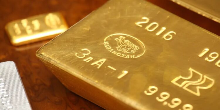 Резервы Казахстана выросли за счет золота