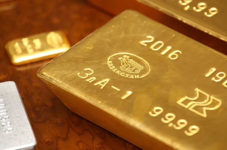 Резервы Казахстана выросли за счет золота