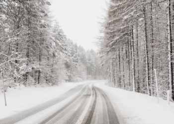 В Мангистауской области спасли около 200 человек из снежного плена