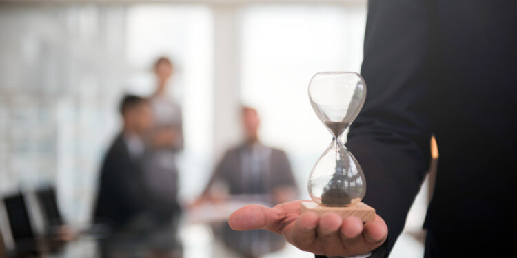 Единый часовой пояс: в ВКО изменили рабочий график