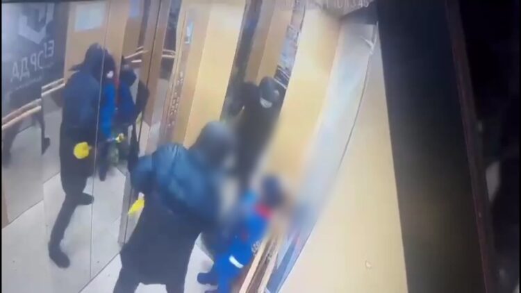 Мальчика, пережившего нападение в лифте Астаны, готовят к повторной госпитализации