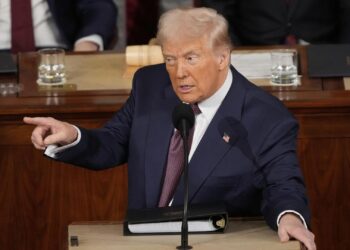 Америкалықтардың 70 пайызы Трампқа көңілі толмайды