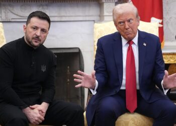 Трамп Украинаға әскери көмек беруді тоқтатуды бұйырды