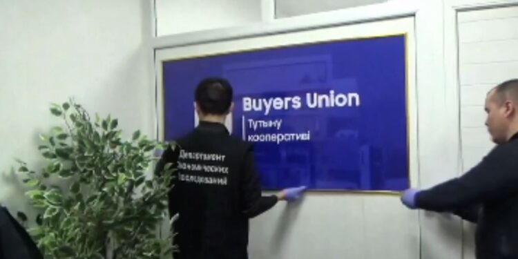 Более 250 казахстанцев потеряли деньги в «Buyers Union»