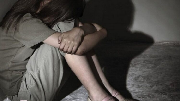 Жамбыл облысында екі ағасы 6 жыл бойы зорлаған 13 жастағы қыз босанды