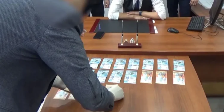 БҚО-да шенеунік пара алғаны үшін 7 жылға сотталды