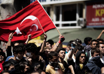 Стамбул мэрінің ұсталуынан кейін жаппай наразылық басталды