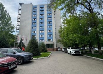 Сторона Утемуратова опровергла связь с бизнес-центром в Алматы, возвращенным государству