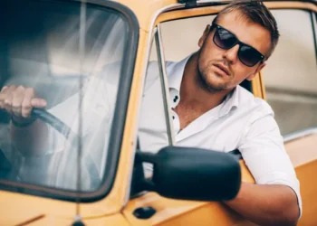 16 млрд тенге за номера: Казахстанские водители решили, что «понты» важнее всего