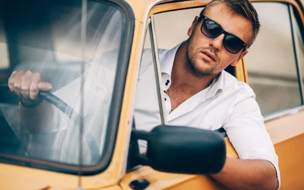 16 млрд тенге за номера: Казахстанские водители решили, что «понты» важнее всего