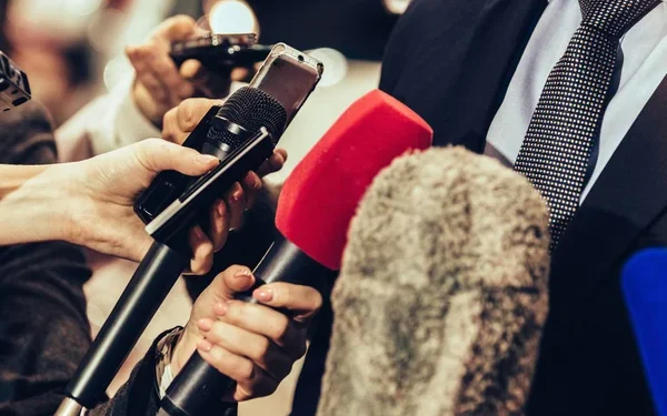 Скандал в мажилисе: Аида Балаева пообещала наладить диалог между СМИ и чиновниками