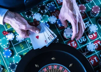 Прокуроры Северо-Казахстанской области уволили госслужащих за азартные игры