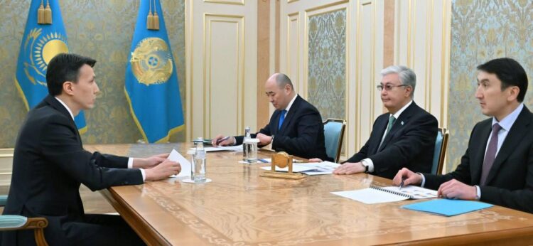 Тоқаев «Қазатомпром» басшысының есебін тыңдады