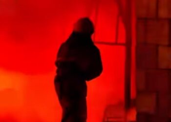 Жетісу құтқарушылары өрттен адамды аман алып шықты