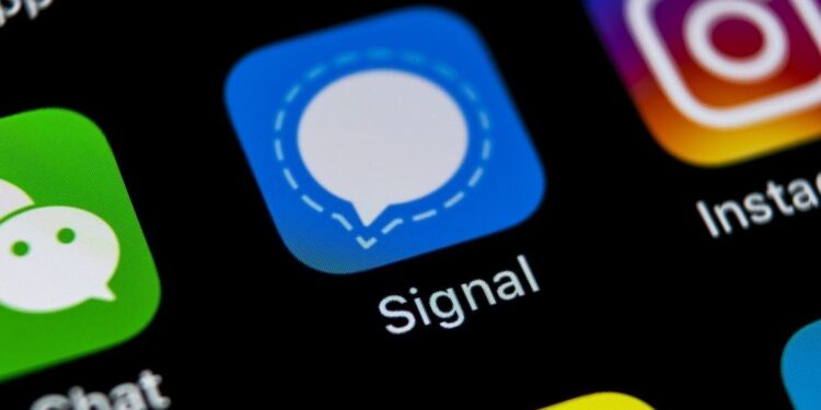 АҚШ Ұлттық қауіпсіздік кеңесінің құпия чатына журналист кездейсоқ қосылды