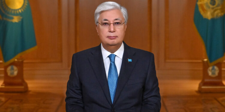 Токаев поздравил казахстанцев с Амал күні