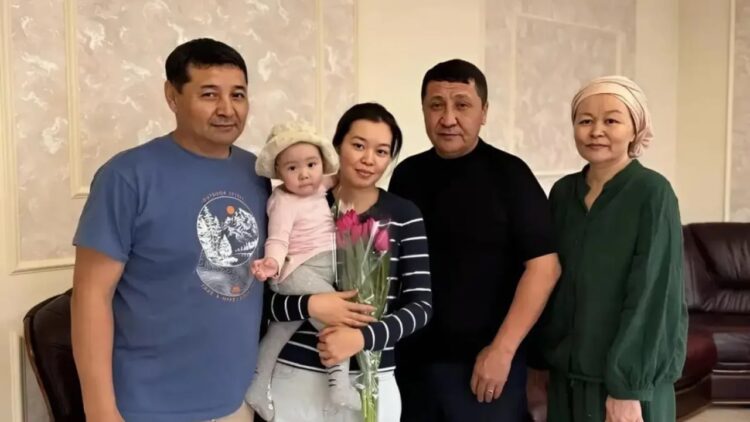 Муса Абдраим встретился с девушкой, которую спас от захвата