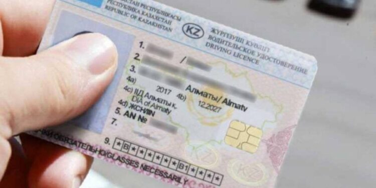 В Таразе сотрудники спецЦОНа продавали водительские права