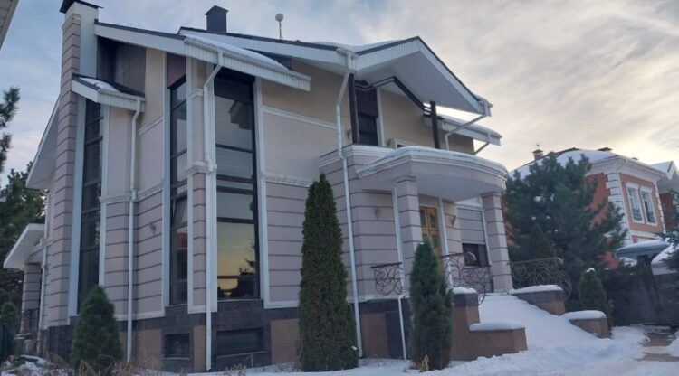 Торги по коттеджу Бахыта Ибрагима признаны несостоявшимися