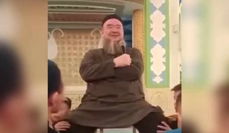 Массаж ног мулле в Туркестанской области: в ДУМК прокомментировали резонансное видео