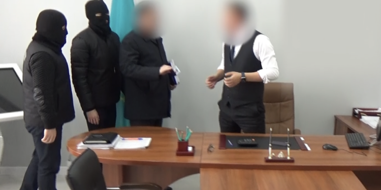 К 7 годам лишения свободы осужден руководитель городского отдела архитектуры и градостроительства в ЗКО