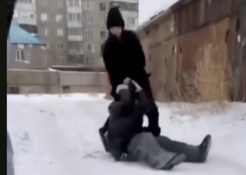 В Павлодаре девочка избила сверстницу