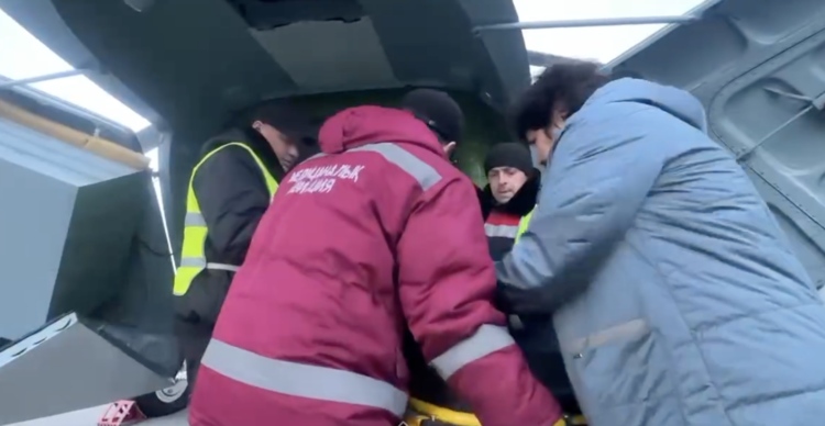 Пострадавшего в ДТП мужчину доставили в больницу на вертолете