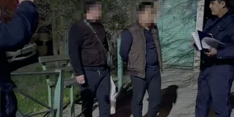 В Шымкенте задержан наркокурьер с килограммом «синтетики»