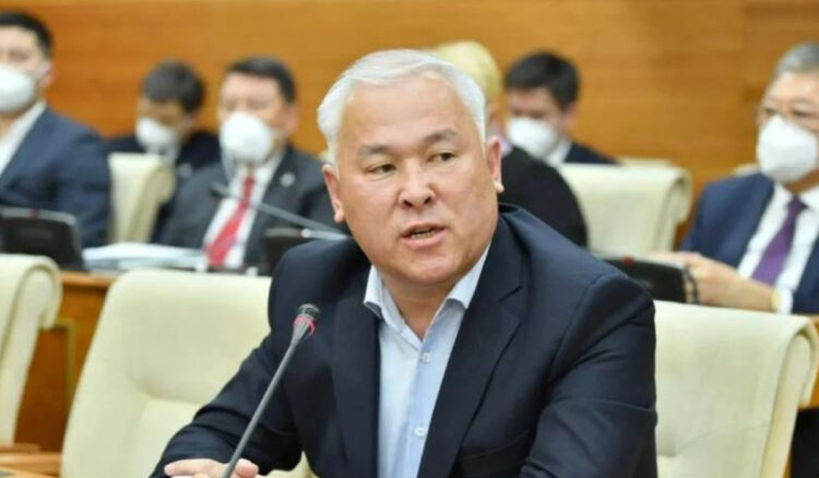 Депутат Әбенов банктердің қандай қылмыс жасап жүргенін айтты