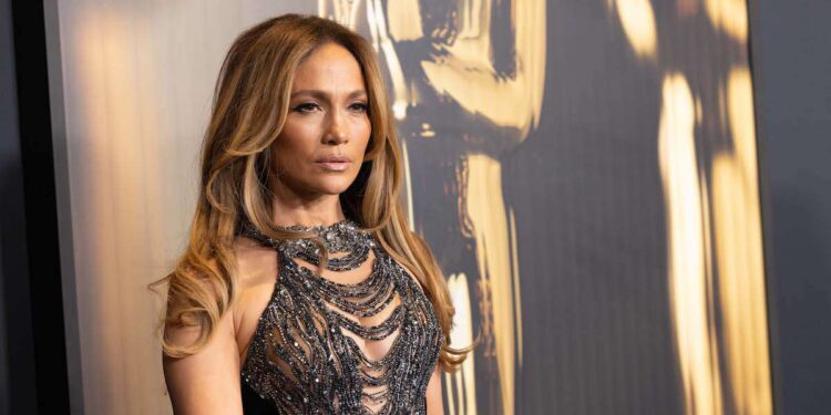 Джей Ло едет в Казахстан: дата уже известна