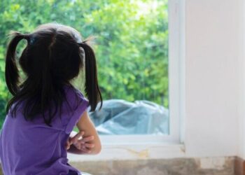 Ұлытау облысында баланы ұрғаны үшін балабақша тәрбиешісі сотталды