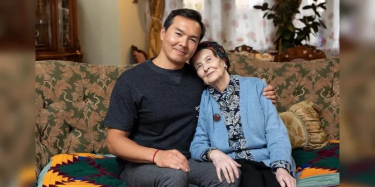 Рахат Әлиевтің анасы өмірден өтті