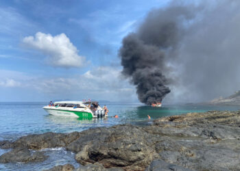 Таиландта қазақстандық туристер мінген катер жарылды
