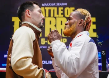 Жәнібек Әлімханұлы кезекті қарсыласымен көз арбасты