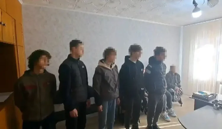 Теміртауда бозбалалардың қарт кісіні соққыға жығу оқиғасы: облыс әкімі мәлімдеме жасады