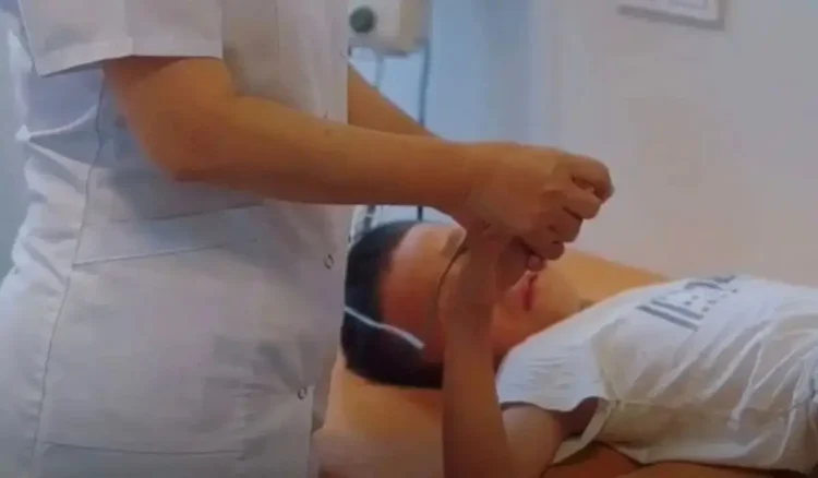 Бейнеуде 11 оқушы астан уланып ауруханаға түскен