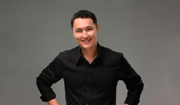 Сүйіктісін соққыға жыққан актер Шәріп Серік қара тізімге енді