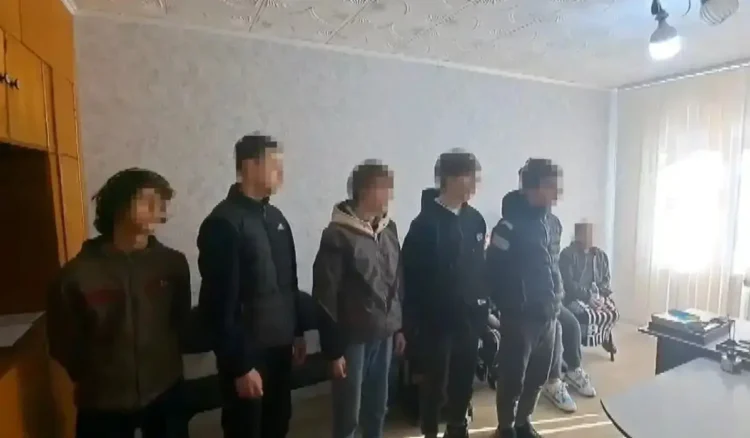 Теміртауда қарт кісіні аяусыз ұрып-соққан жасөспірімдер қамалды