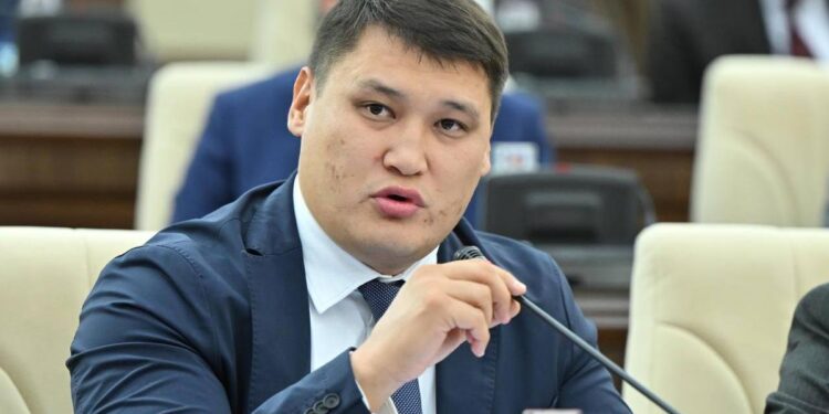 Шымкенттегі атыс: әкім орынбасарына оқ атқан күдікті қамауға алынды