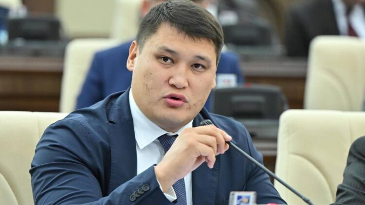 Шымкенттегі атыс: әкім орынбасарына оқ атқан күдікті қамауға алынды